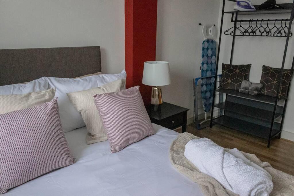 Cozy And Modern 2-bed