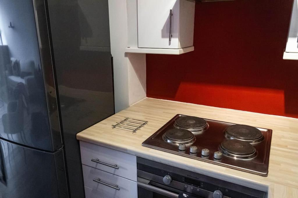 Apartment Cozy And Modern 2-bed Swansea