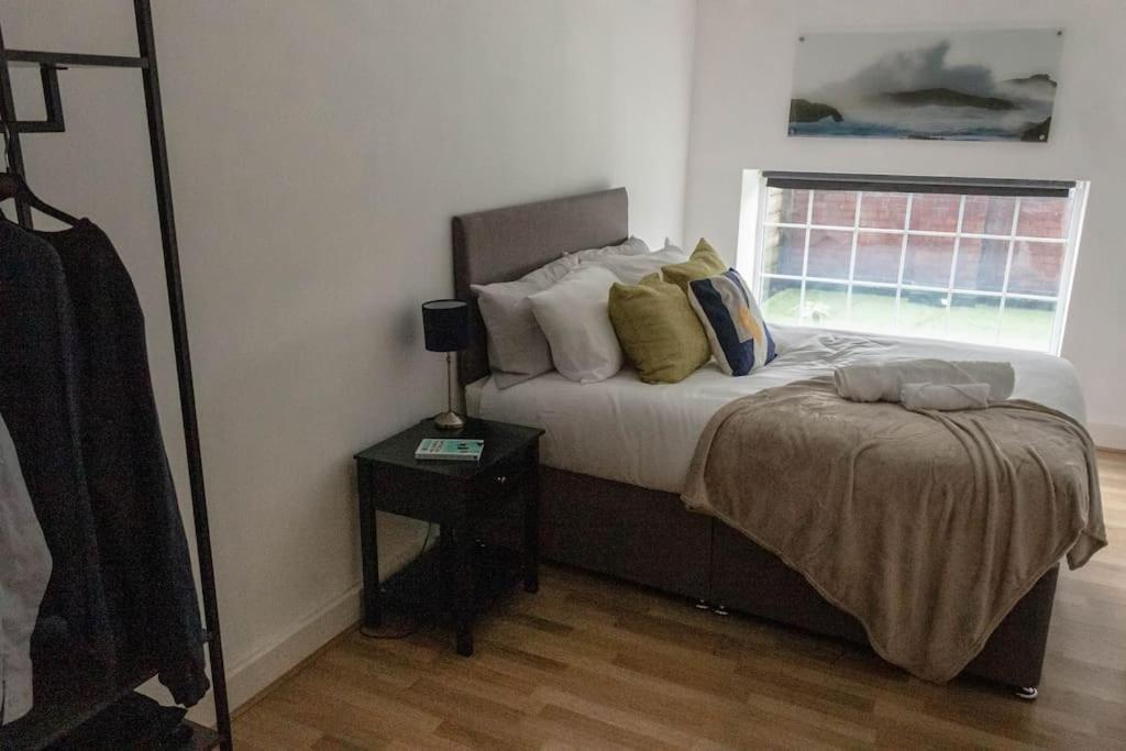 Apartment Cozy And Modern 2-bed