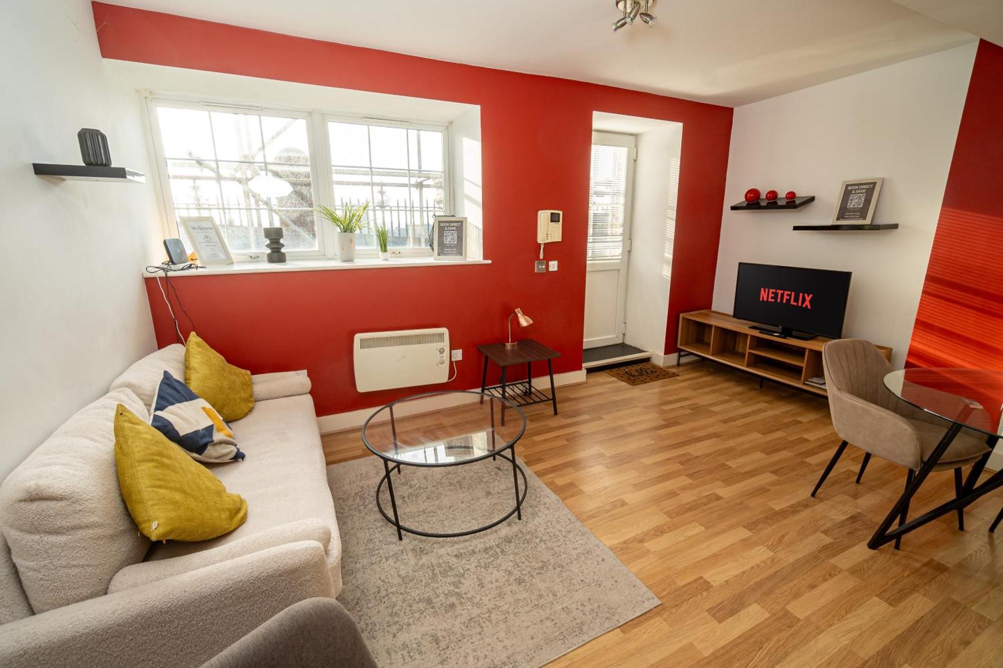 Cozy And Modern 2-bed Apartment